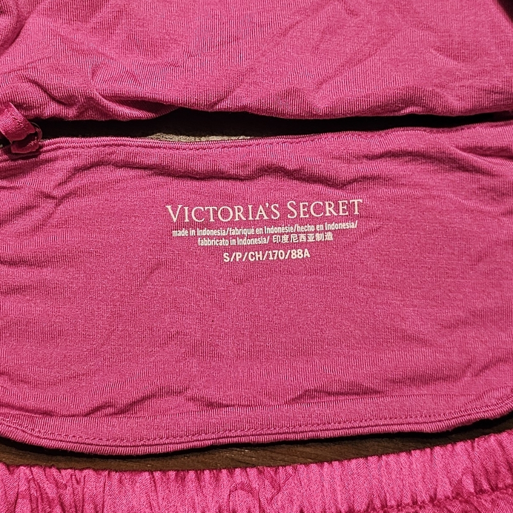 VICTORIA'S SECRET Pink Pajama Set. Size S. NEVER WORN! - Picture 3 of 5